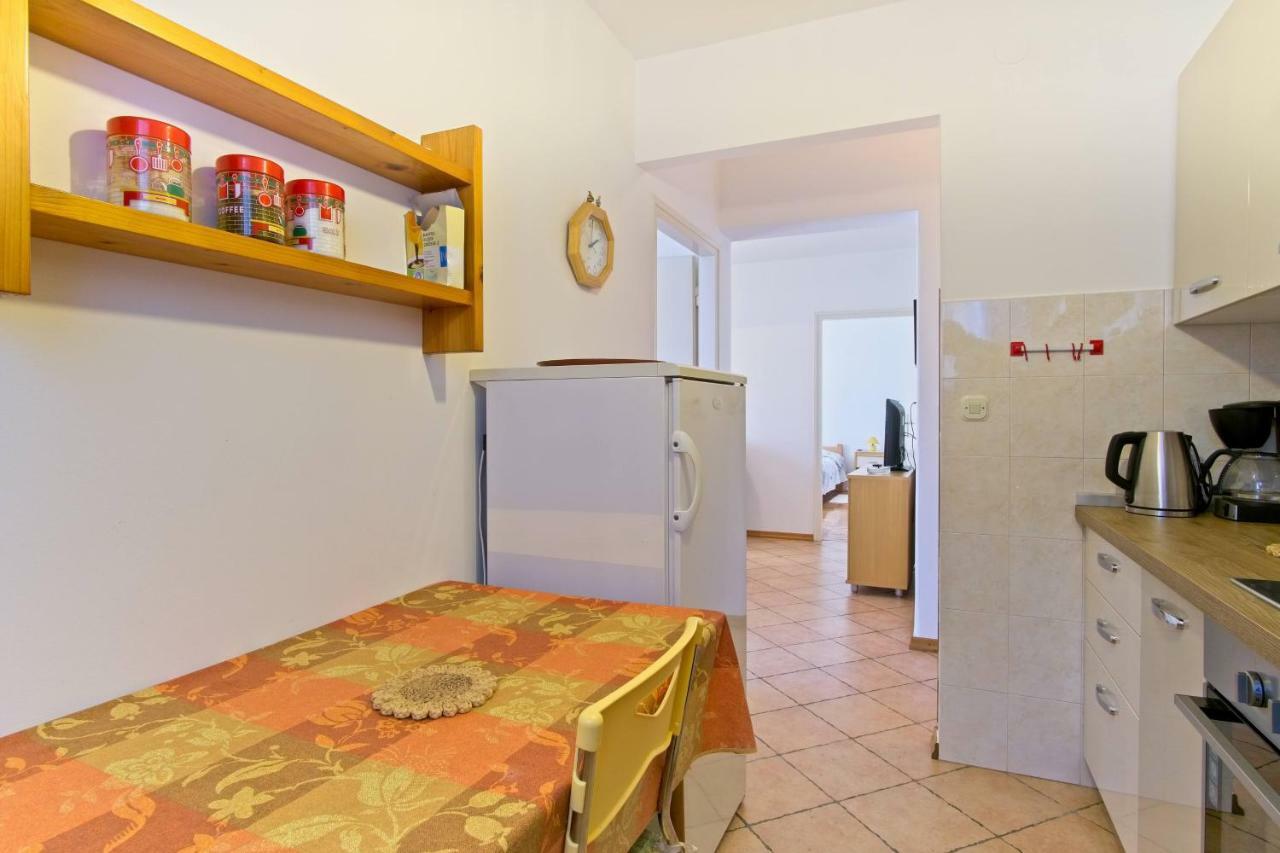 Apartmani Dorita Mali Lošinj Exterior foto